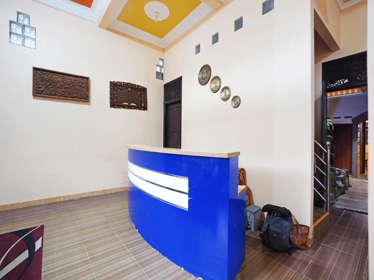 Oyo 90139 Arival Syariah Hotel 2*