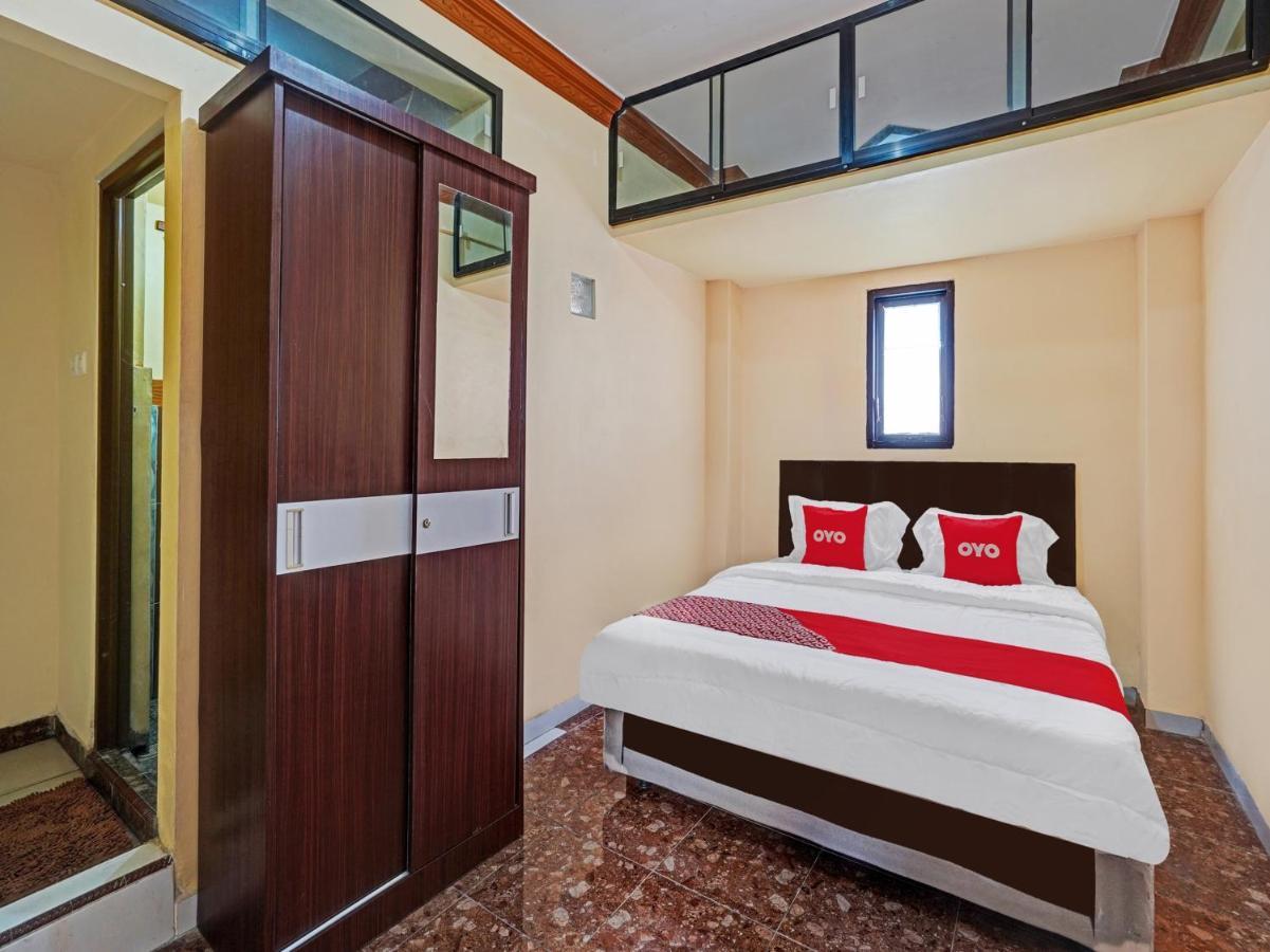 Oyo 90139 Arival Syariah Hotel Kediri (East Java)